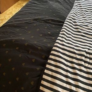 Queen size reversible comforter